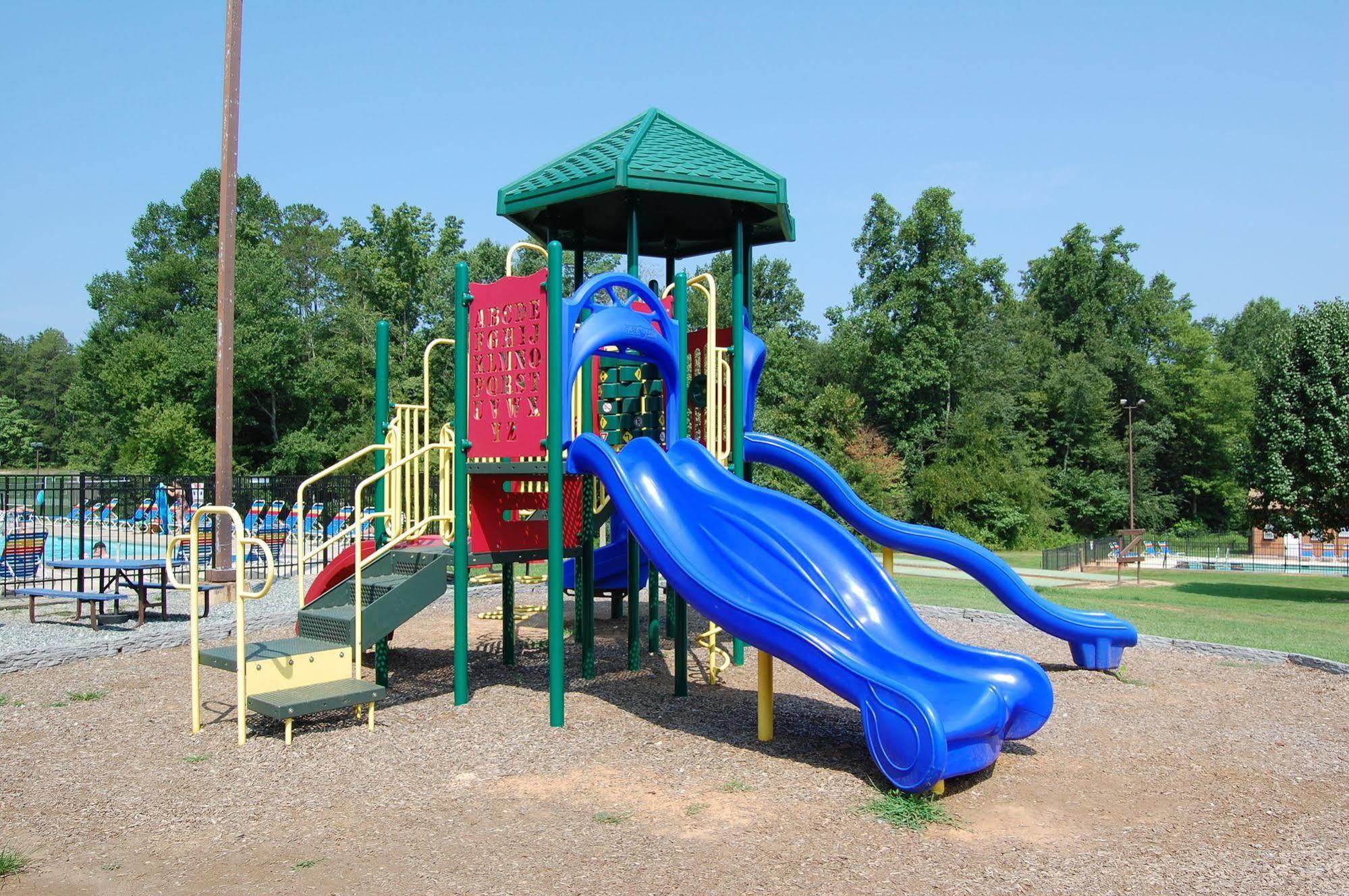 Forest Lake Rv & Camping Resort Advance Esterno foto
