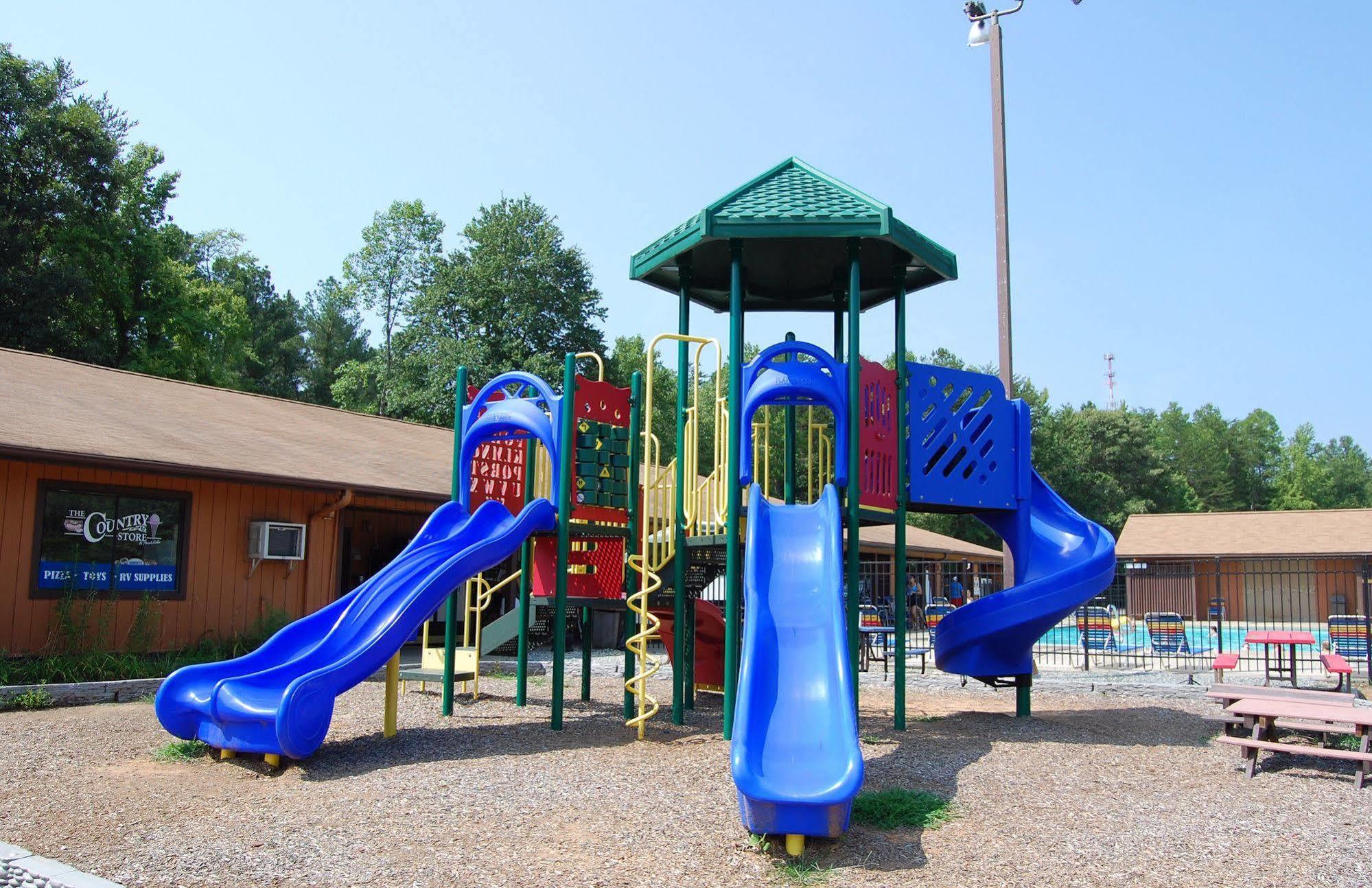 Forest Lake Rv & Camping Resort Advance Esterno foto